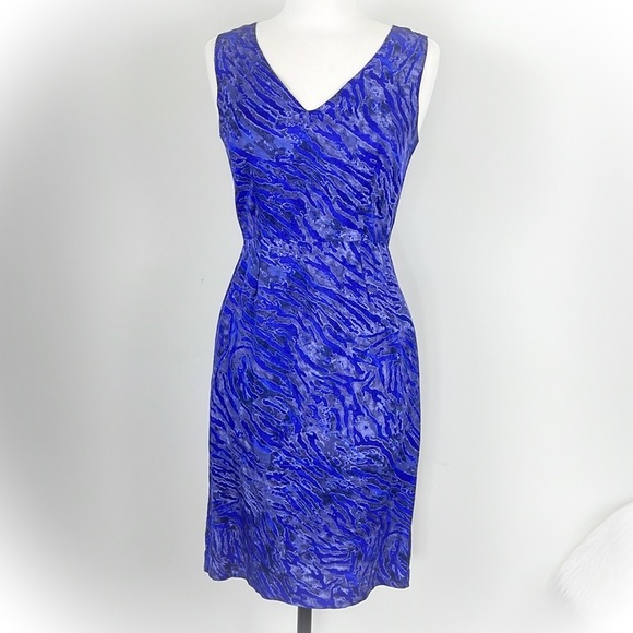 💕Beautiful Blue Banana Republic No Sleeve Sheath Dress💕 - Picture 2 of 11